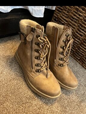 Cliffs by White Mountain Hearty tan women's combat boots.